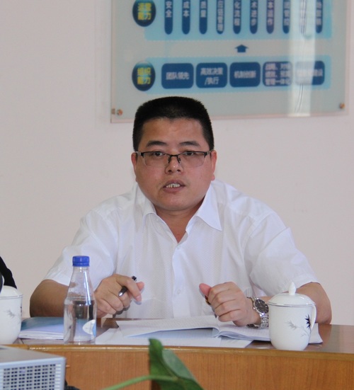 羅聯(lián)河：機關(guān)第一支部召開組織生活會暨民主評議黨員大會02[2].jpg