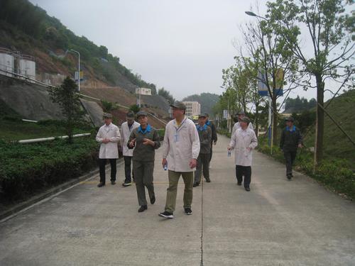 雷韜：省工信廳裝備工業(yè)處蒞臨?？讫垘r分公司進行民爆行業(yè)安全生產(chǎn)督查和反恐防范專項檢查1.jpg