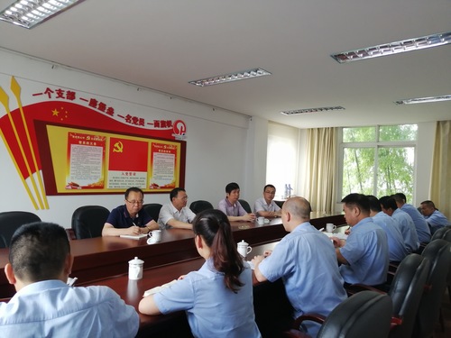 蔡美花：圖為調(diào)研座談會(huì)現(xiàn)場(chǎng).jpg