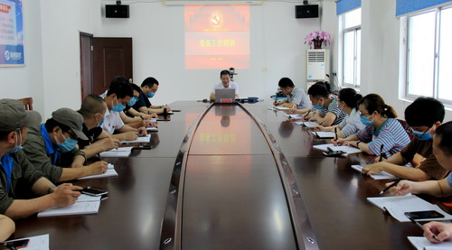 福安分公�?黃曉�?海峽科化福安分公司黨委邀請(qǐng)福安市委黨校副教授授課_調(diào)整大小.jpg