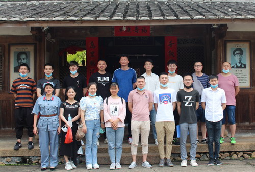 分公司團員合影留念_調(diào)整大小.jpg