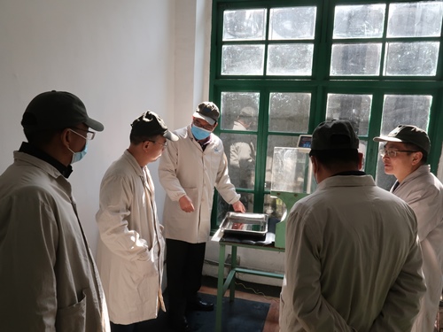 烽林莊忠旭：吳彩洪到烽林分公司開展節(jié)前安全專項檢�?(改）.jpg