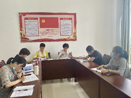 龍巖分公�?吳瑤+海峽科化龍巖分公司機關一黨支部開展“奮進新征程，建功新時代”讀書主題交流學習活動~1.jpg