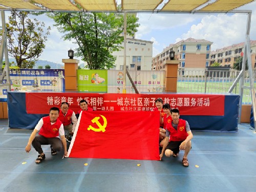 烽林連珂瑩：志愿服務(wù)合影.jpg