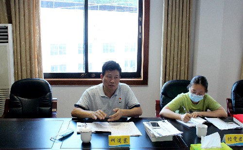(建議采用)海峽科化永安分公司黃楊洋：海峽科化公司黨委委員、紀(jì)委書記何浦寨巡聽旁聽永安分公司黨委理論學(xué)習(xí)中心組學(xué)習(xí)會(huì)照�?~1.jpg