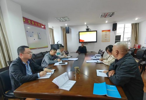 格式工廠學(xué)習(xí)新黨章 奮進(jìn)新征程—大田永豐公司黨支部書記、董事長(zhǎng)林起革上黨課 (1).jpg
